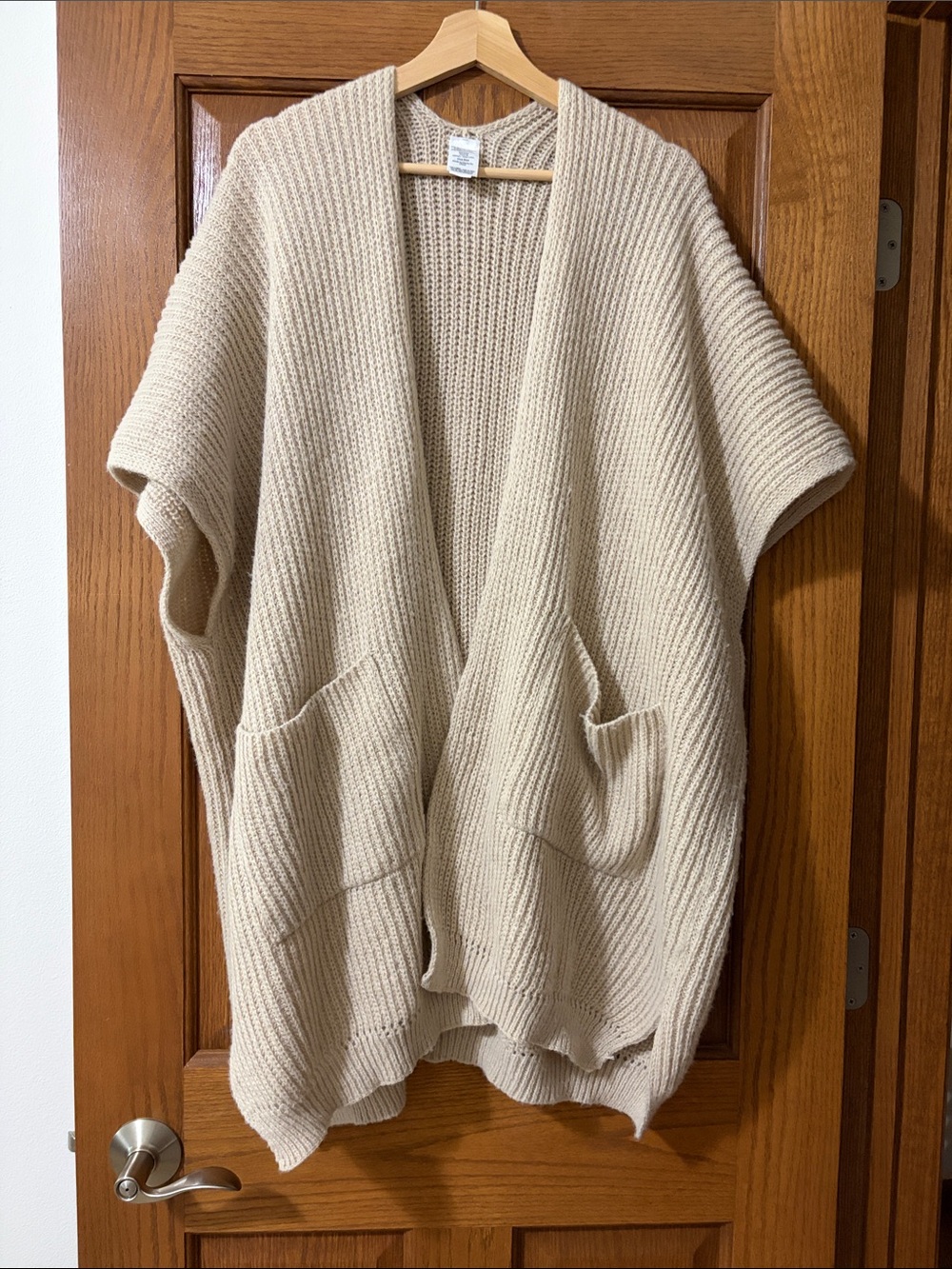 Cozy Open-Front Cream Knit Poncho with Front Pockets